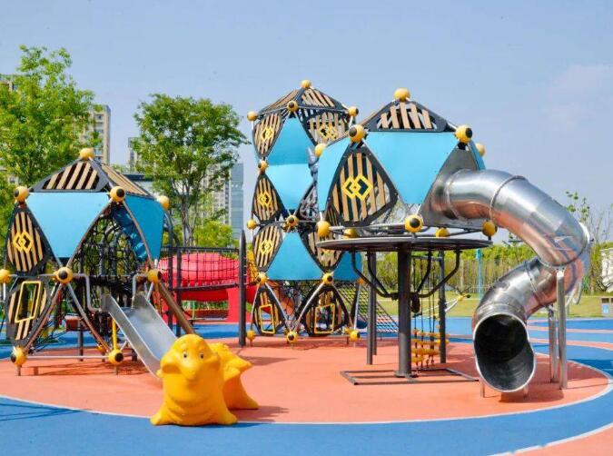 游樂場PC板走廊，PC板游樂設(shè)施裝飾