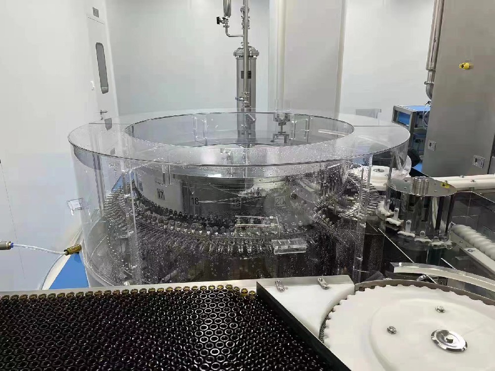 PC板機械設(shè)備防護罩的作用有哪些？