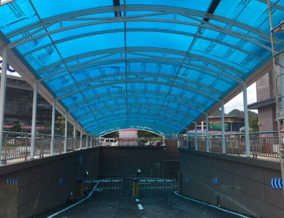 上海小區(qū)車庫出口藍(lán)色PC板