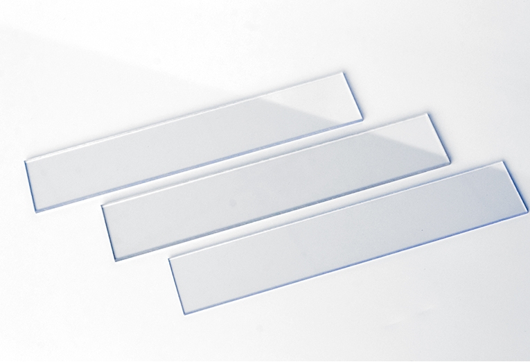 PC耐力板和亞克力板的區(qū)別？